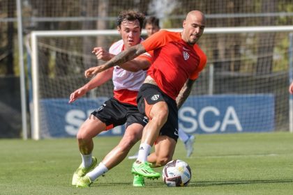 Sandro entrenamiento SD Huesca