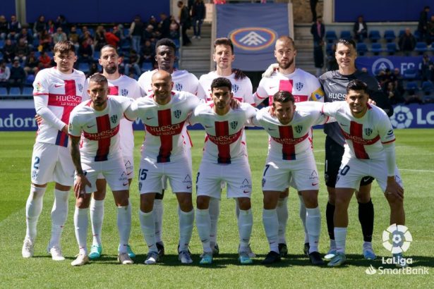 Once del Huesca con el que inició el encuentro sobre el prado del Andorra. Foto: LaLiga