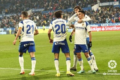 Bermejo celebrando su gol ante el Racing