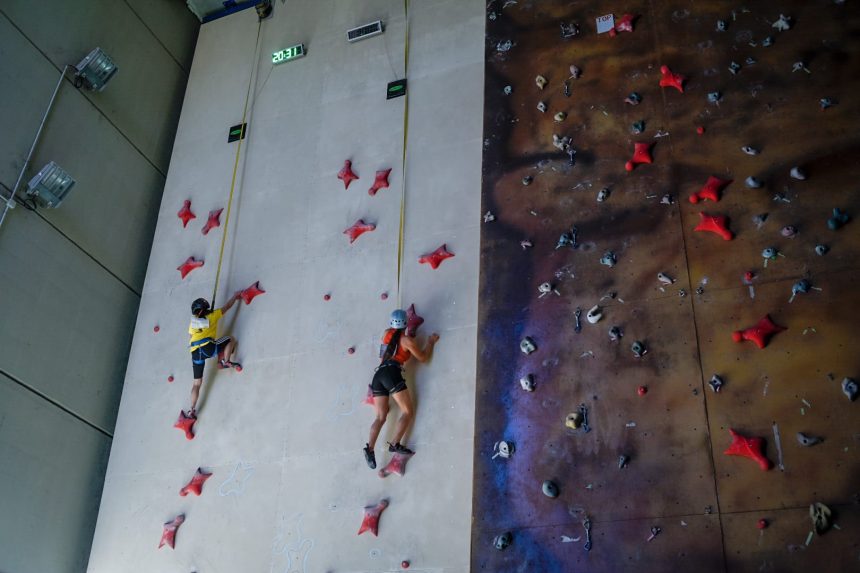 Clases de Escalada para niños en Zaragoza - C. N. Helios