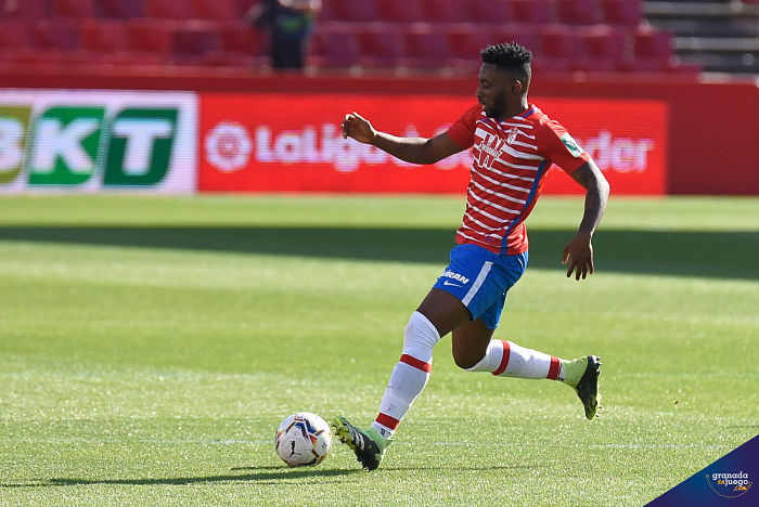 Yan Eteki, en su etapa como jugador del Granada. Foto: José M. Baldomero/Granada en juego