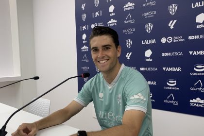 Javi Martínez en sala de prensa