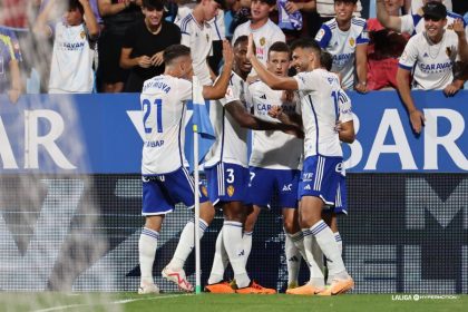 Real Zaragoza celebrando un gol en La Romareda | LA LIGA
