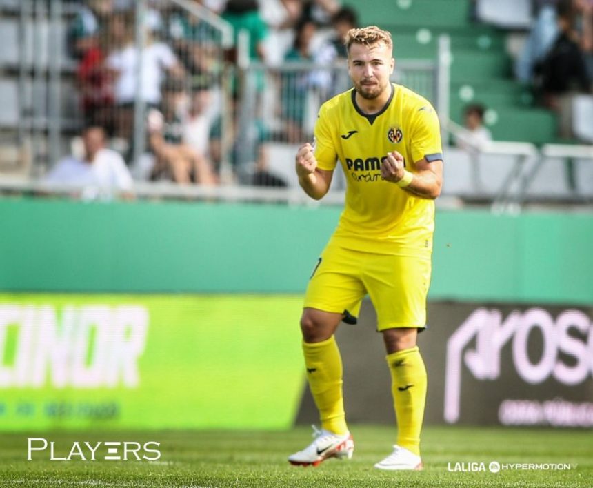 Javi Ontiveros con el Villarreal B