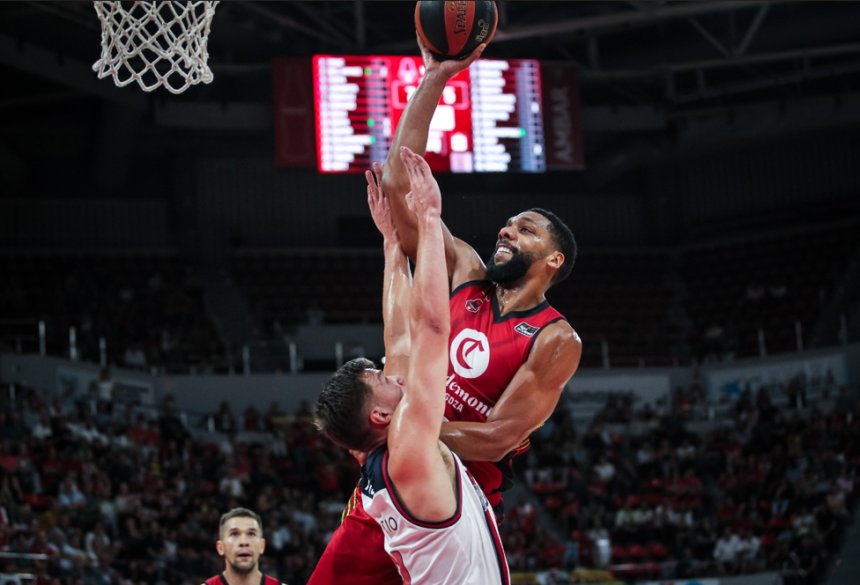 Okafor en el partido de hoy. Fuente: Casademont Zaragoza / E. Casas