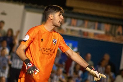 Juan Pérez, en su debut con el Huesca