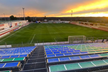 El Municipal se prepara para recibir la cita histórica del Barbastro ante el Barcelona en Copa del Rey. Foto: UD Barbastro