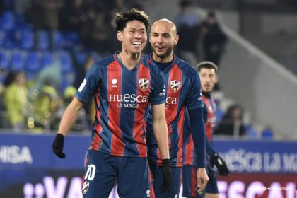 Kento celebra su golazo contra el Eibar con el que el Huesca empataba el partido. Foto: LaLiga