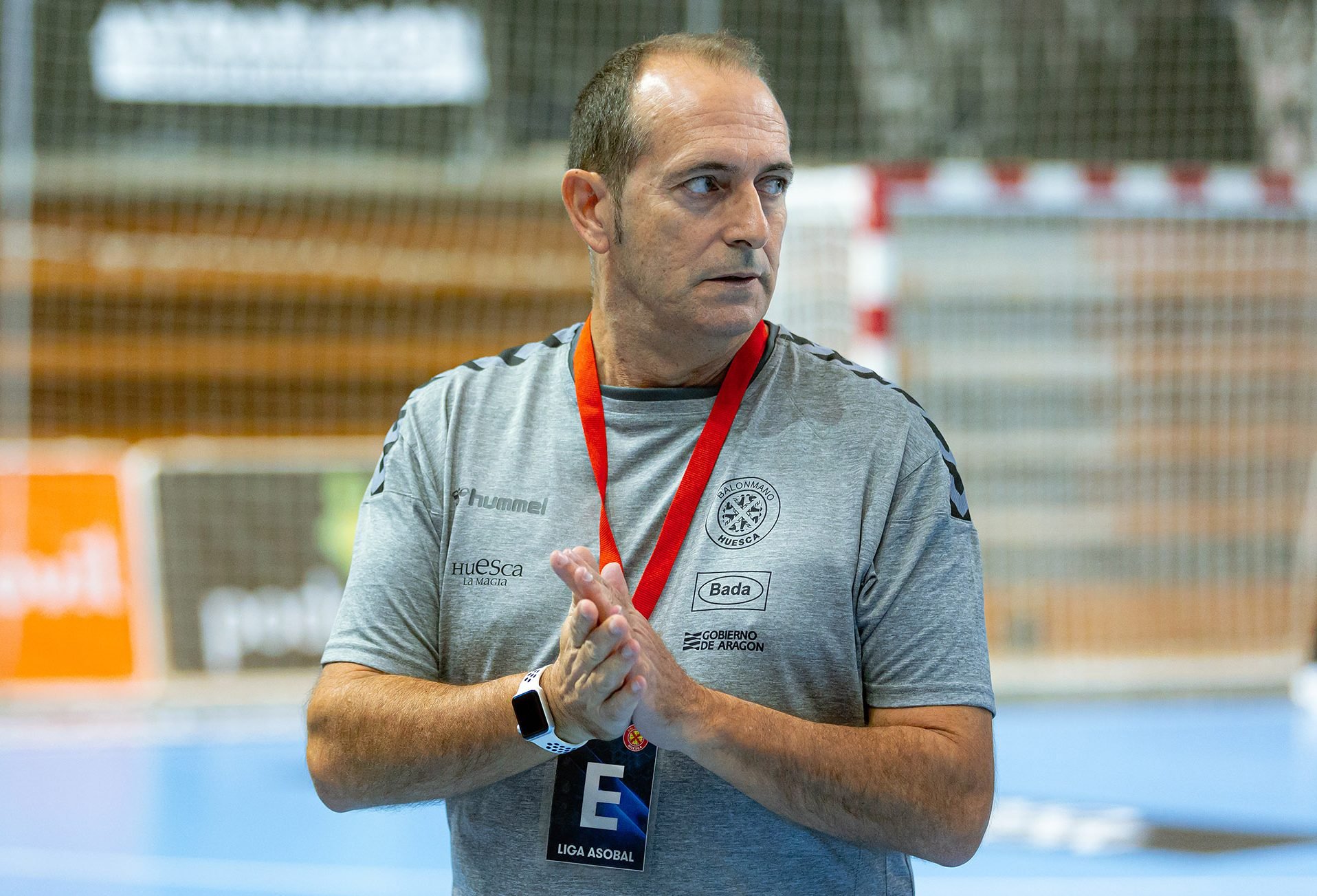 José Francisco Nolasco, en la imagen, analiza las incorporaciones al Bada Huesca. Foto: Andrey Sapizhak