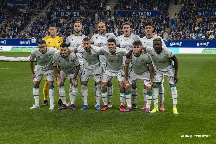 Once titular del Huesca ante el Oviedo. | Foto: LaLiga