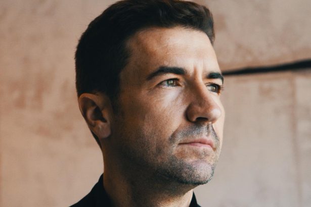 Gabi Fernández, hasta 2026