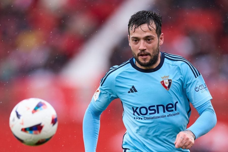 José Arnaiz, en un encuentro con el CA Osasuna (Foto X @Osasuna)