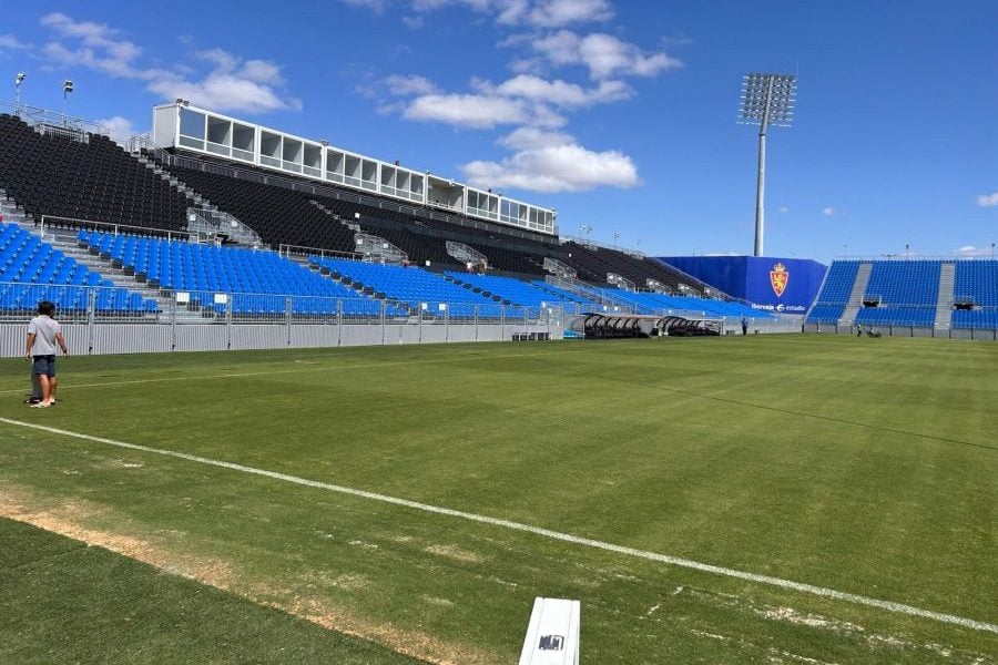 Puesta a punto del Ibercaja Estadio (Foto SportAragon)