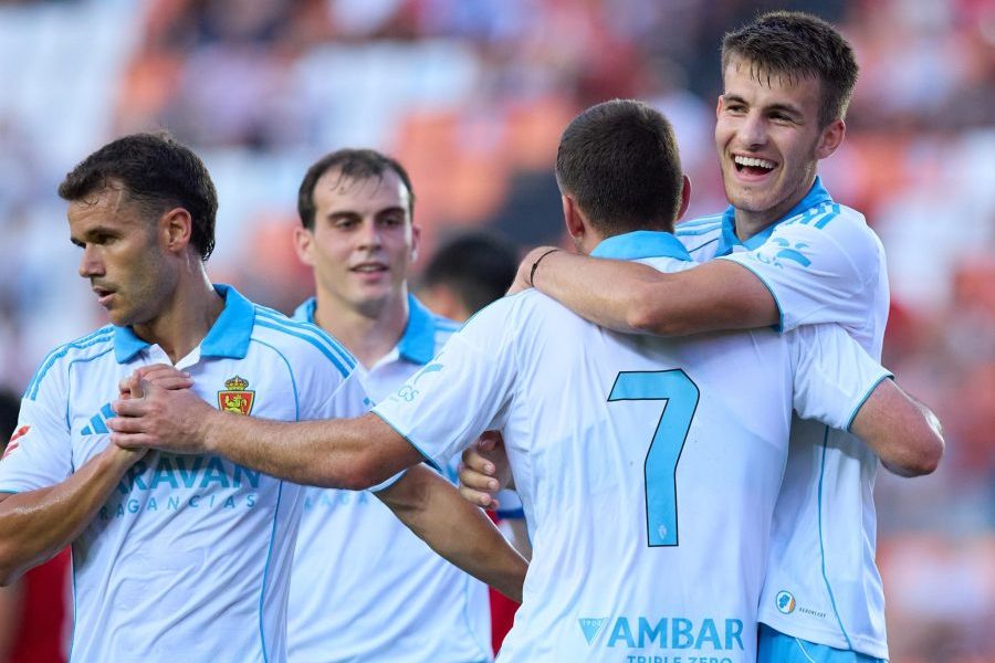 Bazdar, Soberón y Aketxe celebran un tanto zaragocista (Foto Tino Gil Real Zaragoza)