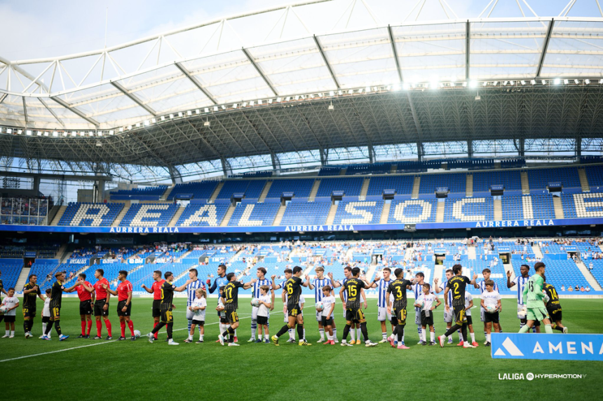 El Real Zaragoza cae en su estreno ante el Sanse