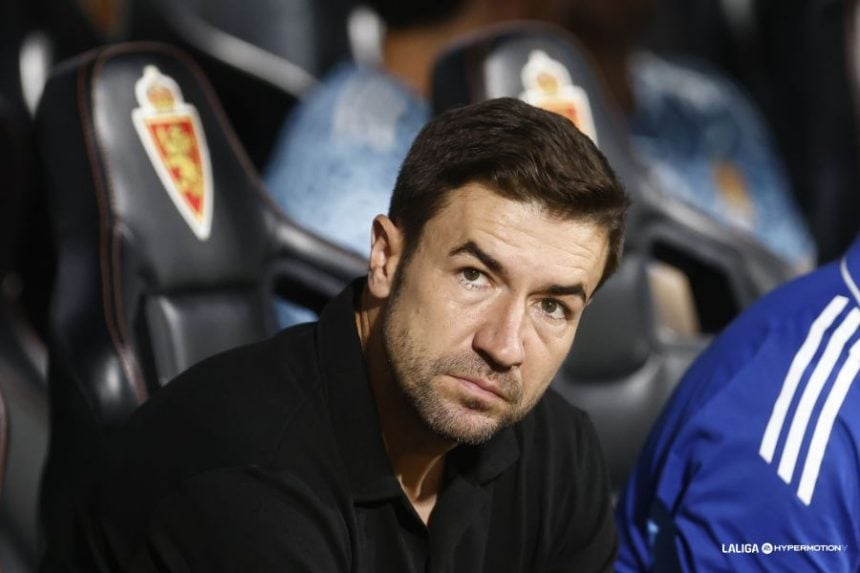 Gabi Fernández, entrenador del Real Zaragoza, durante el empate frente al Albacete en el Ibercaja Estadio | FOTO LaLiga