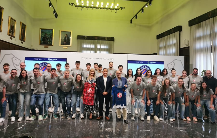 colo colo presentacion ayuntamiento zaragoza (1) (1)